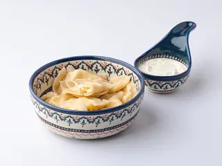 Вареники з солоним сиром зі сметаною (350/50g)