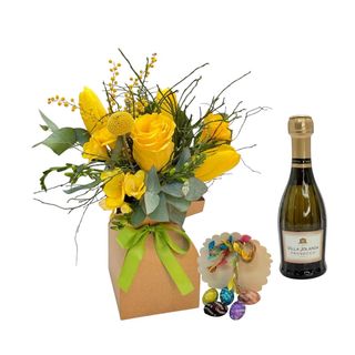 Flori galbene, Prosecco și ouă ciocolată de Paște 