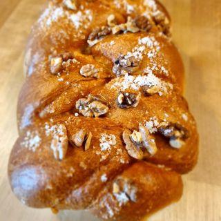 Домашен Козунак със стафиди 520гр.