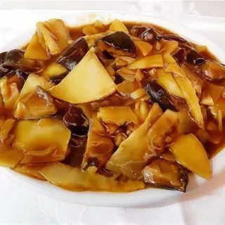 Setas Y Bambú Salteadas