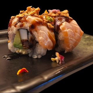 057- Rollo Flambeado Salmón (4Pzs)