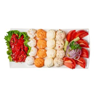 Плато сръбски разядки с домати 1.2кг