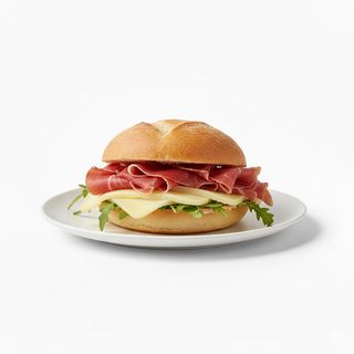 Panino con prosciutto crudo e fontina