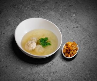 ქათმის წვნიანი მითბოლით