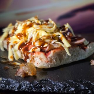 Pizza carnivora cuadrada pequeña