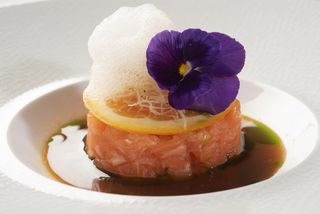 Tartar De Salmón (1 Pz)