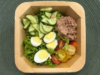 Салат з тунцем та яйцем (280г)