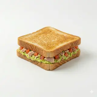 Sándwich De Crema De Aguacate Atún Y Tomate