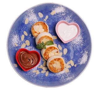 Сирники з нутелою та йогуртом