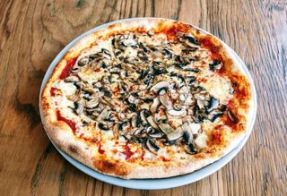 Pizza funghi