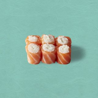 Roll 'In Salmon Cheese