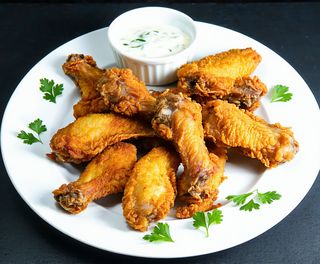 Aripioare de pui prajite