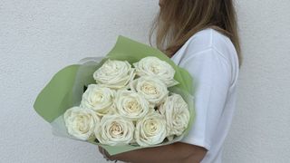 Bukiet White Rose, rozmiar S, 9 białych róż