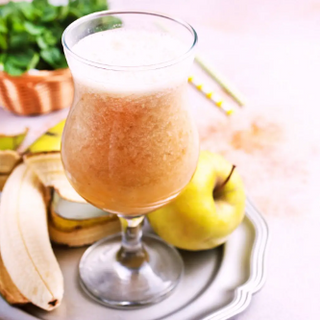 Frullato banana, mela e zenzero