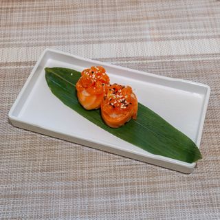 086 - Gunkan spicy sake 2 pezzi