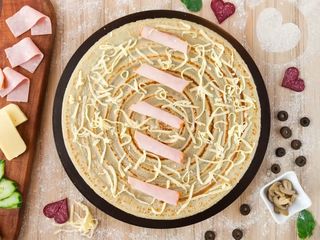 Палачинка Свинско, кашкавал и сос Барбекю (230г)