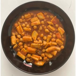 Jibia guisada con garbanzos