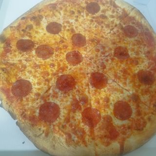 Pizza Pepperoni (40 x 40 Cm.)