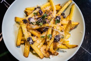 Patatas Con Parmesano Y Trufa