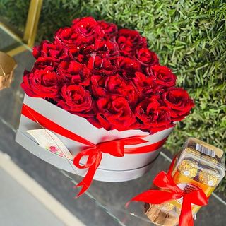 Cœur de fleurs avec chocolat 
