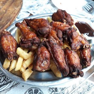Alitas De Pollo BBQ Y Fartona Combinada
