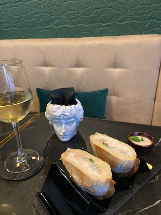 Panino tartare di scampi