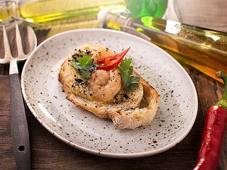 БРУСКЕТТА ГУАКАМОЛЕ/КРЕВЕТКА (90g)