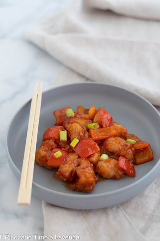 Z037. Pollo in salsa piccante