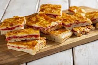 Teglia di pizza ripiena parigina
