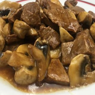 Ternera Con Champiñón