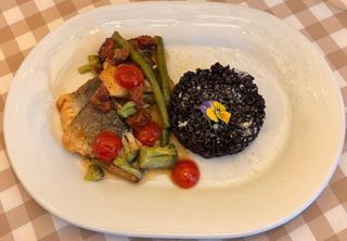 Filetto di Branzino con Brocoli e Asparagus