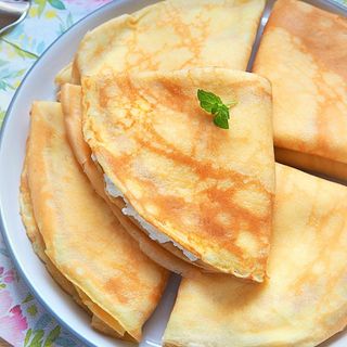 Naleśniki z serem 4 szt ,zupa