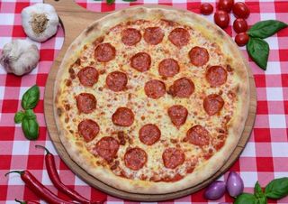 Pizza Pepperoni 50 cm