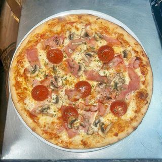 Pizza Florencia, Mediana