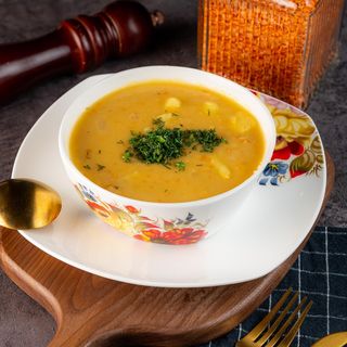 Суп гороховый с копченой рулькой