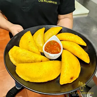 3 Empanadas de Pollo