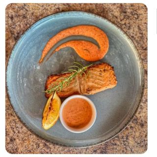 Лосось з ікорним соусом "Масаго" (220 г)