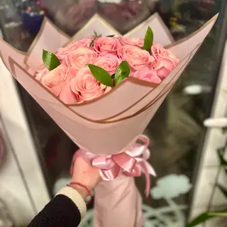 Букет с 21 цветни рози