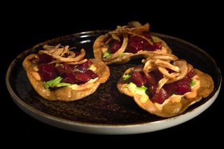 3 TOSTADAS DE ATUN SPICY