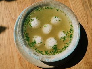 Курячий бульйон з пастою різоні (300g)