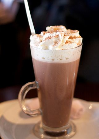 Chocolat Chaud Chantilly