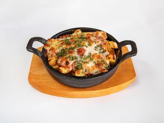 Patatas carne al horno