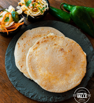 Pupusa Frijol y Queso 1und.