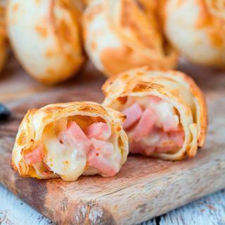 Empanada de Jamón y Queso