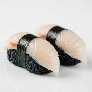 134. Black nigiri branzino 2 pezzi