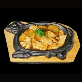 211. POLLO E PATATE ALLA PIASTRA