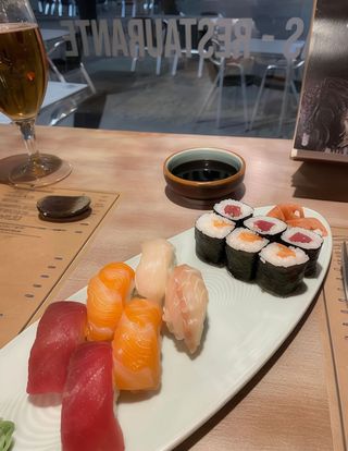 Sushi variado (12 uds.)