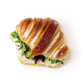 Croissant Salmón, Queso Philadelphia y Cebollino