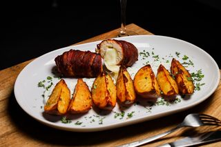 Chesee becon chiken із запеченим пюре