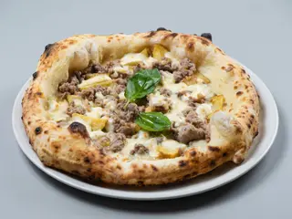 Patate al forno e salsiccia